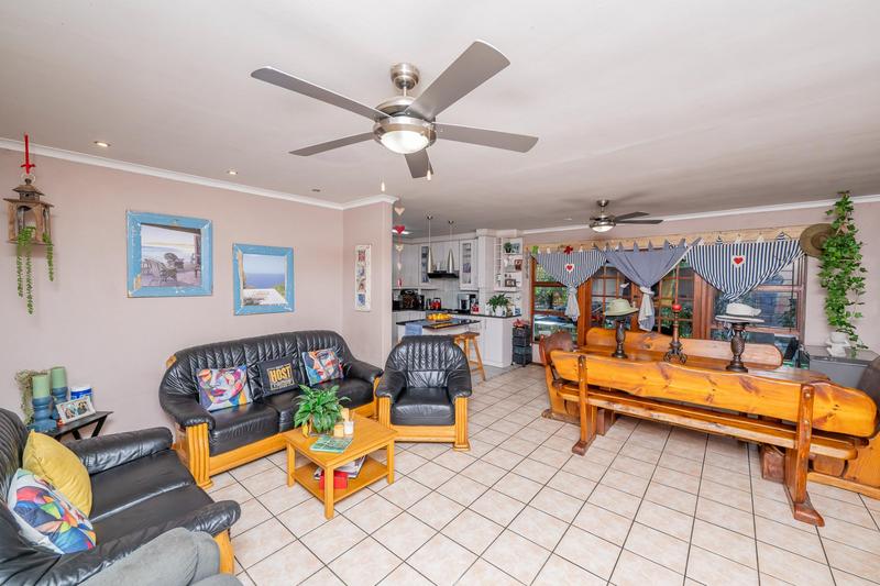 5 Bedroom Property for Sale in Morgenster Heights Western Cape
